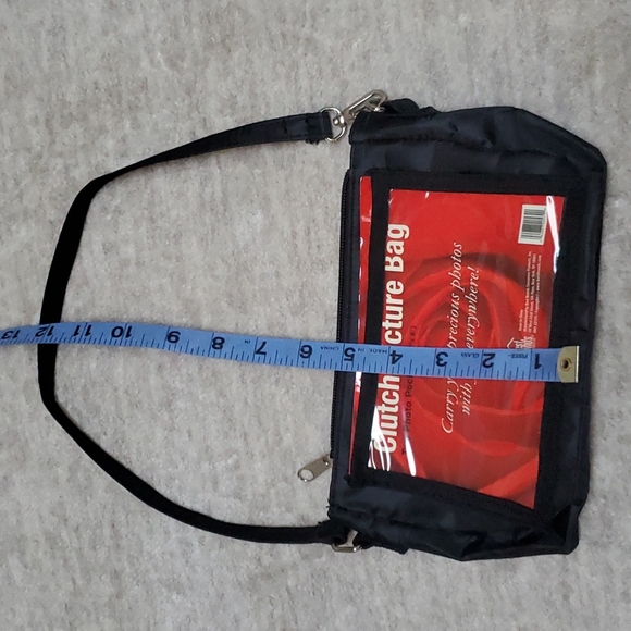 Best Brands Clutch Picture Bag Wristlet - Picture 2 of 7